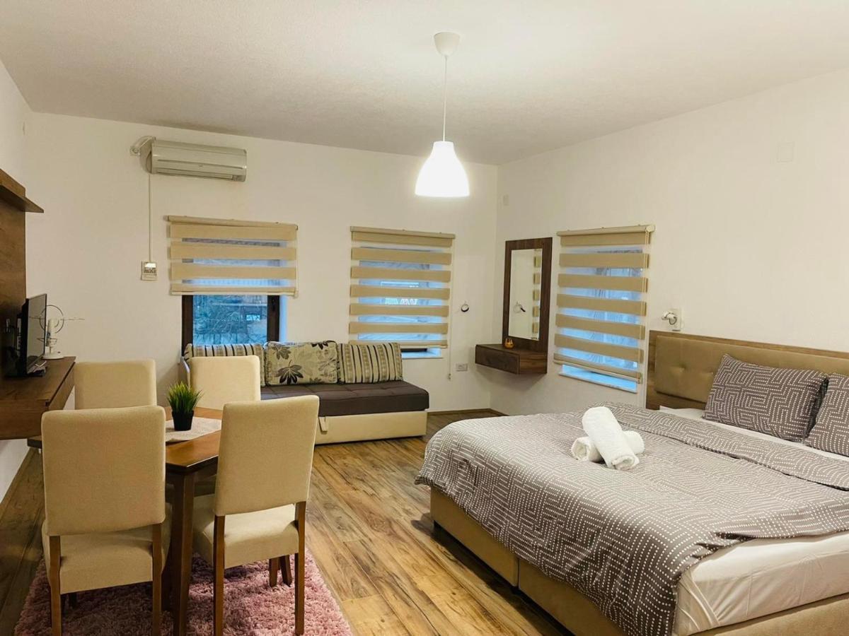Fuk-Tak Apartmani&Restoran Dojran Luaran gambar