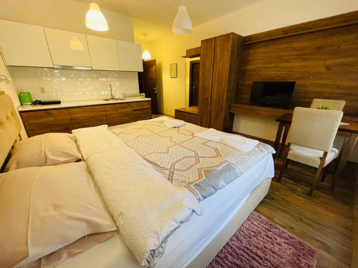 Fuk-Tak Apartmani&Restoran Dojran Bilik gambar