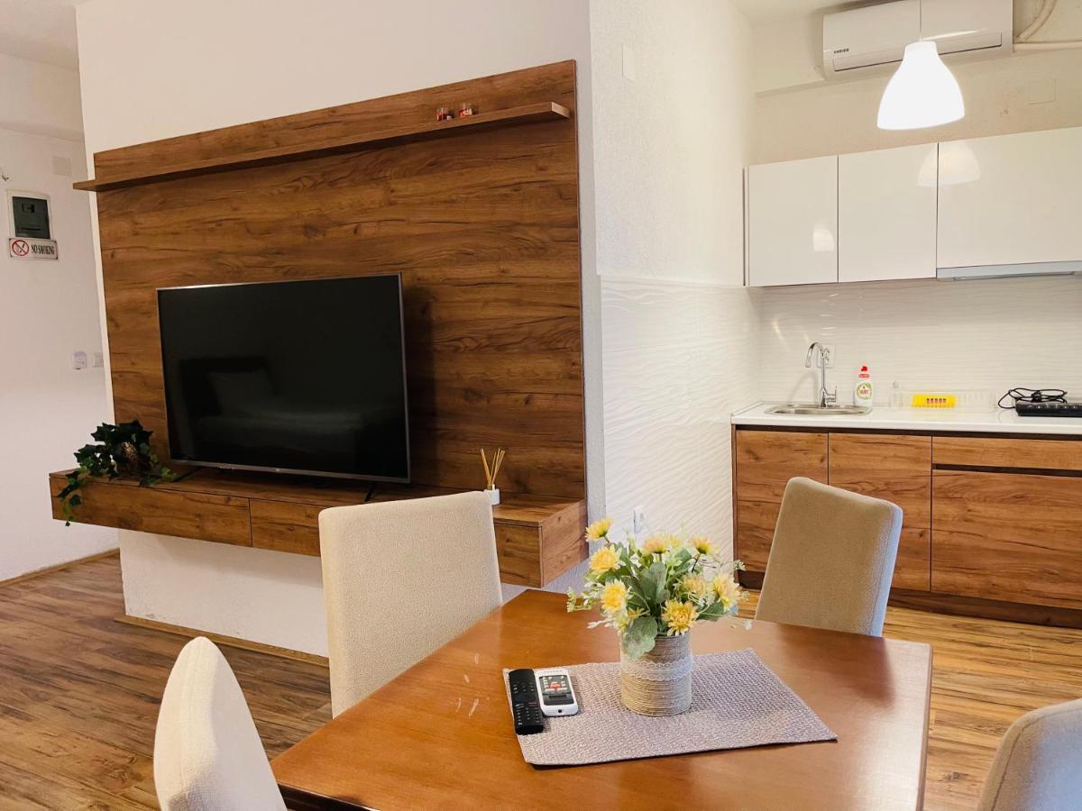 Fuk-Tak Apartmani&Restoran Dojran Luaran gambar